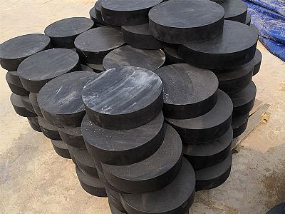 新乡板式橡胶支座由若干层橡胶片与薄钢板经加压硫化